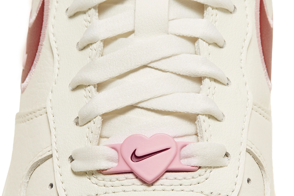 Nike Air Force 1 Low 'Valentine’s Day' 2023
