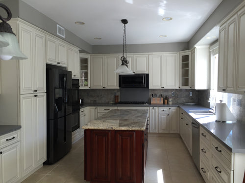 Antique White Ocean Cabinetry Furniture