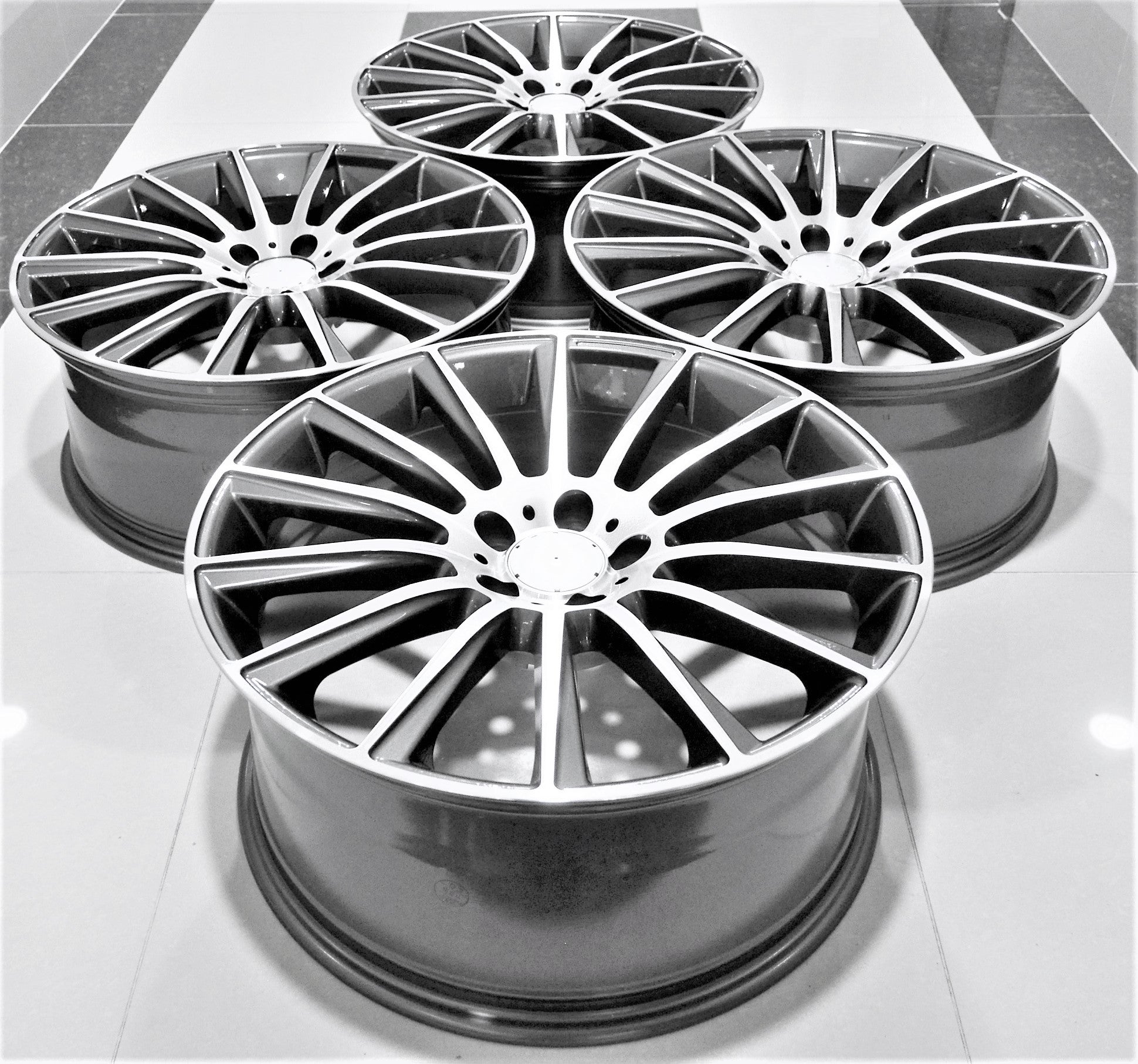 19" Inch Staggered Wheels Rims ( Full Set of 4 ) fit for Mercedes Benz