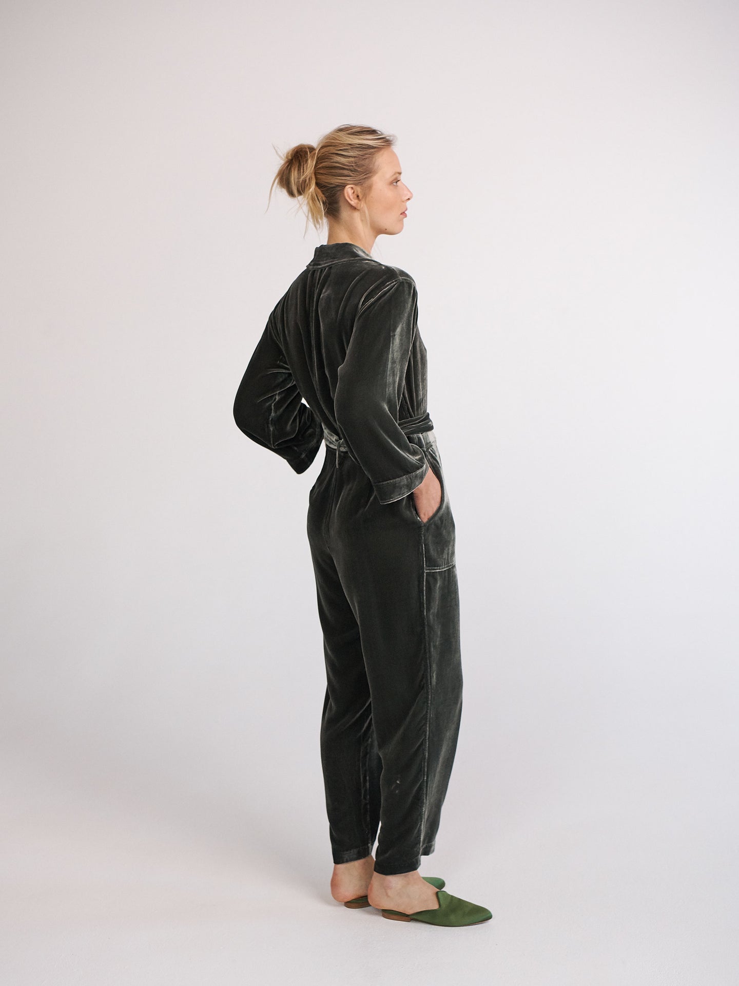 urban outfitters green velvet jumpsuit