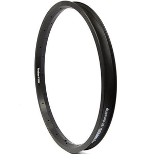 fly piramide rim