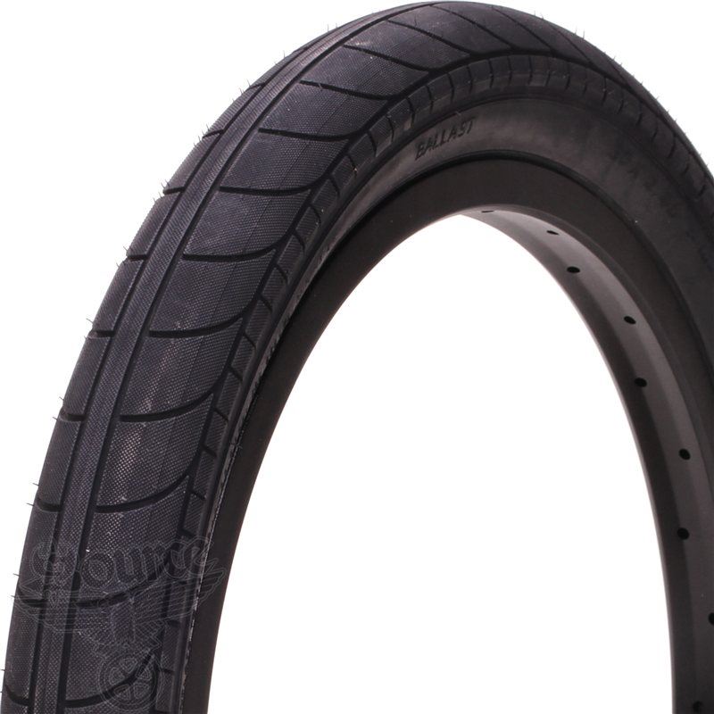 Stranger Ballast Tyre Black / 2.45"