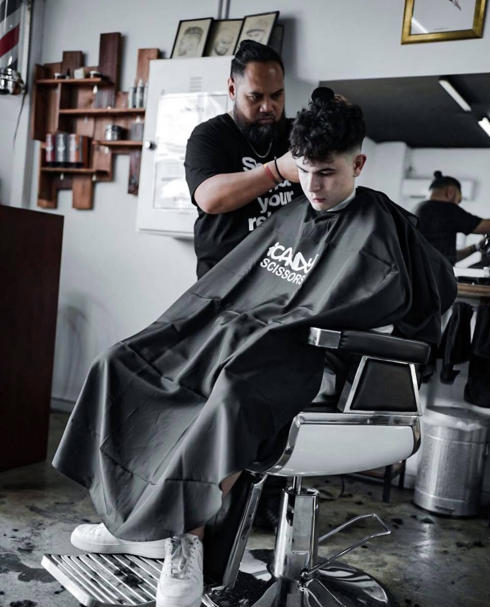 iCandy ALL STAR Salon Barber Cape - Lance Liufau