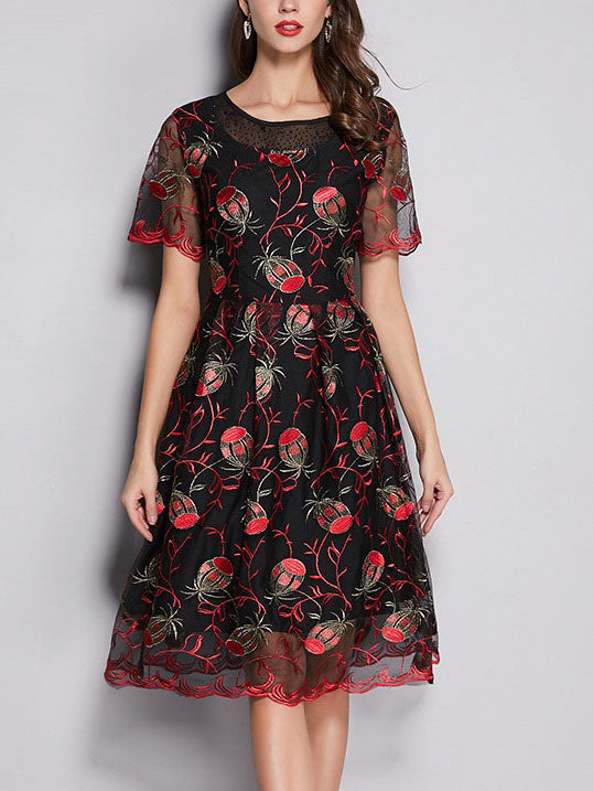 Shivi Scallop Red Embroidery Flare S/S Dress