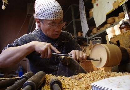 Woodwork Master Yoshio Nishihata of Wajima Japan Photo Copyright by Kogei Styling
