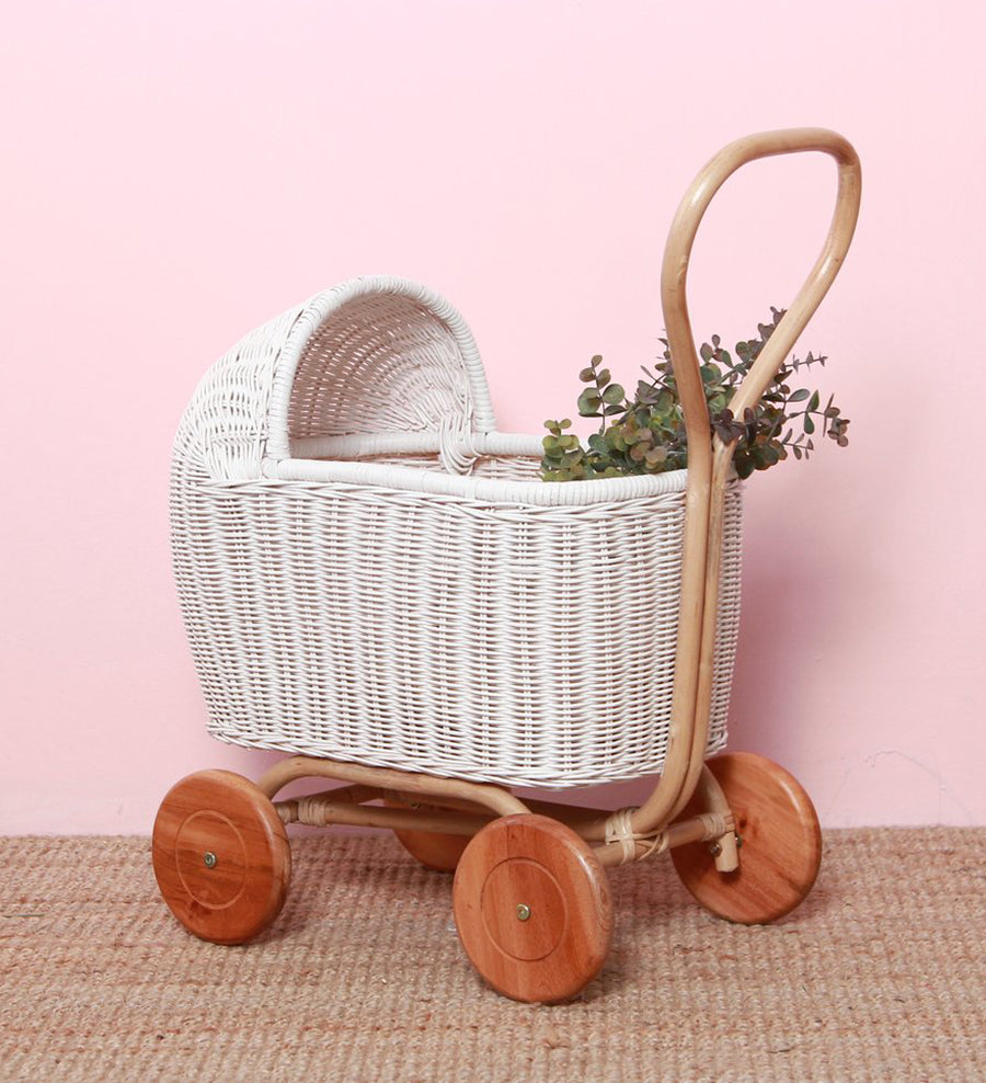 rattan pram