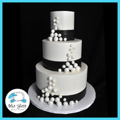 Louis Vuitton Birthday Cake Logo – Pao's cakes