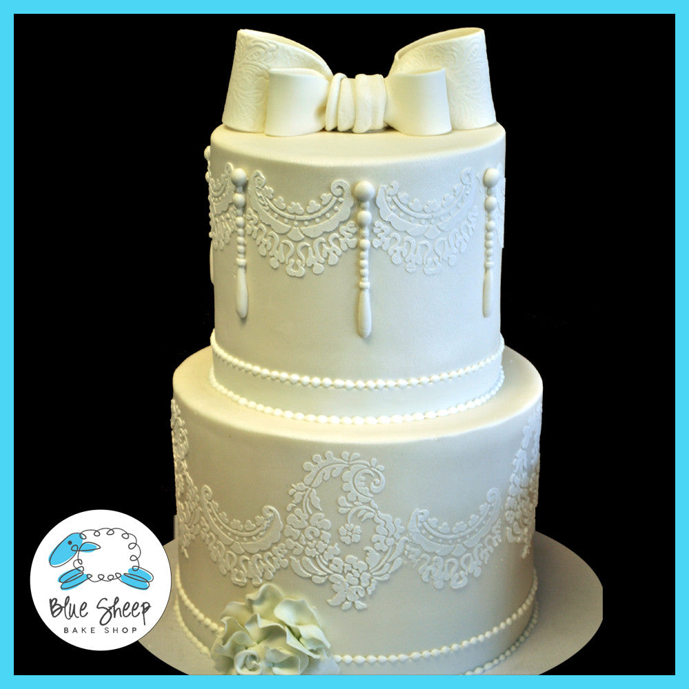 gold wedding cake lace