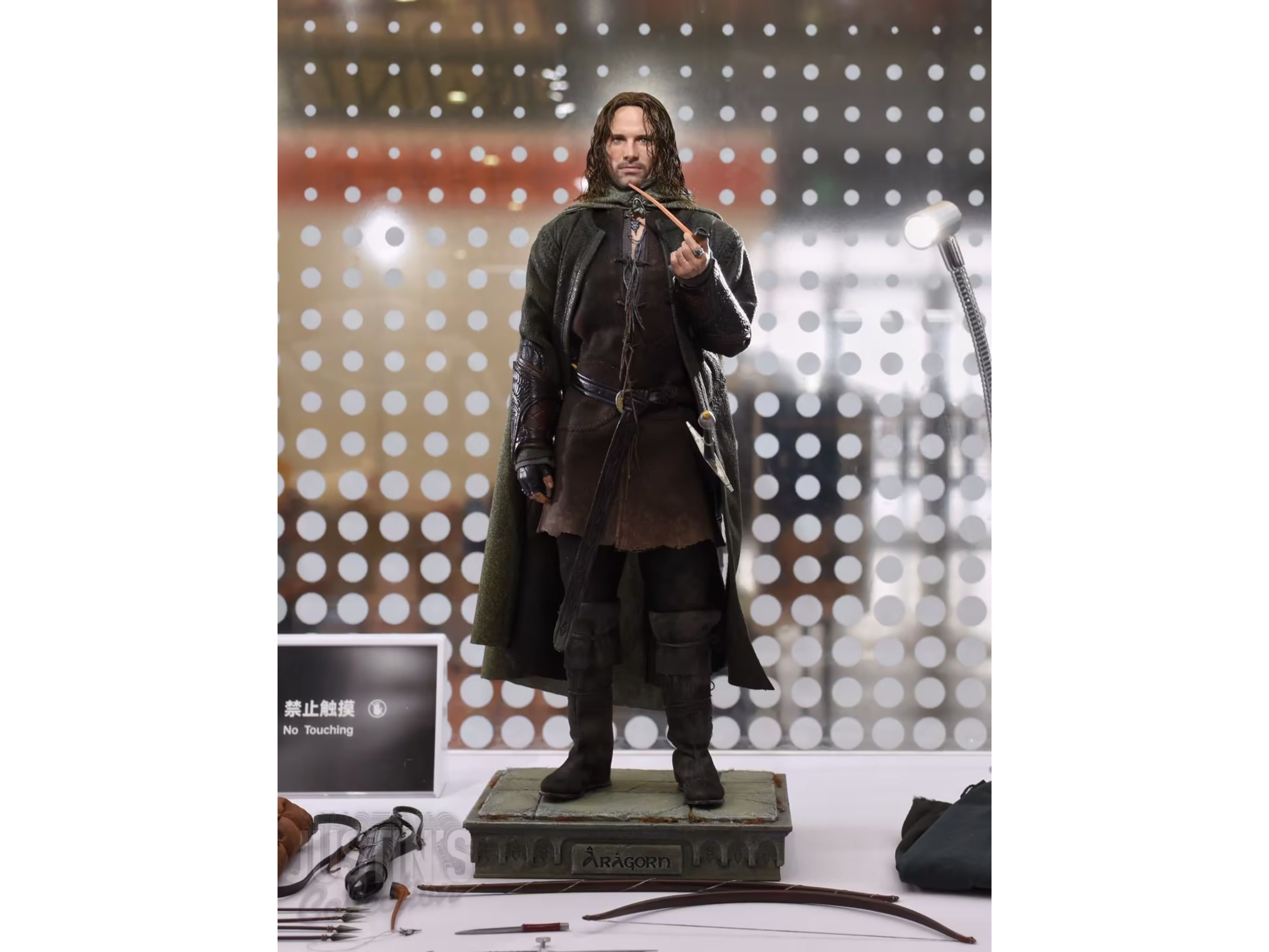 INART Aragorn 1/6 Figure Battle Suit