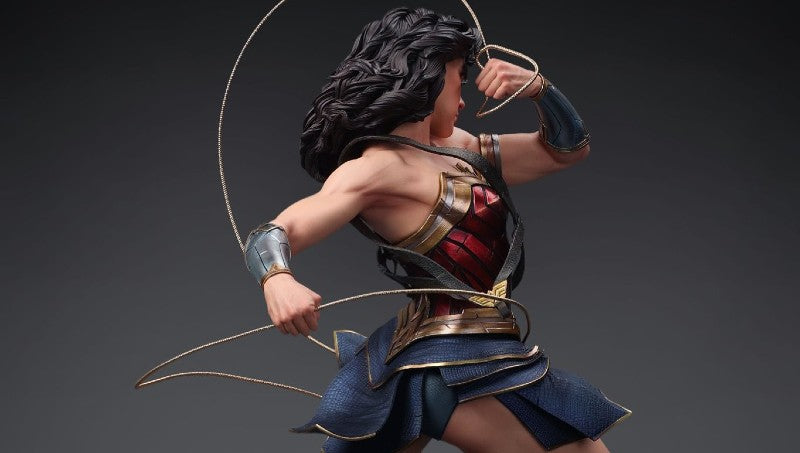 The Wonder Woman Statue Pose by Queen Studios 