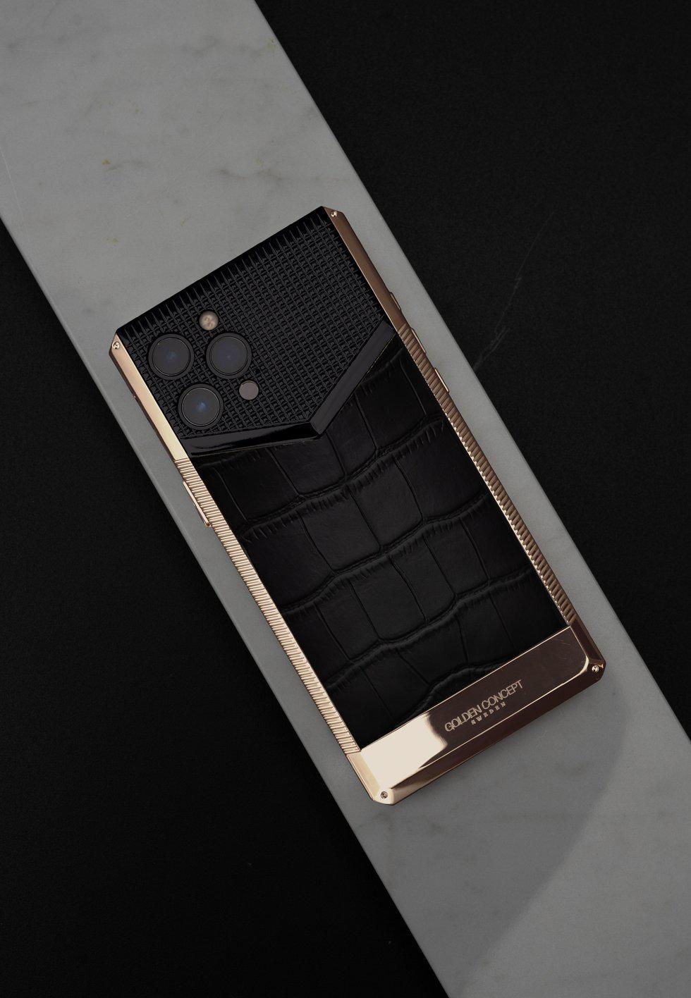 IPhone case - CLS13 Rose Gold/Black