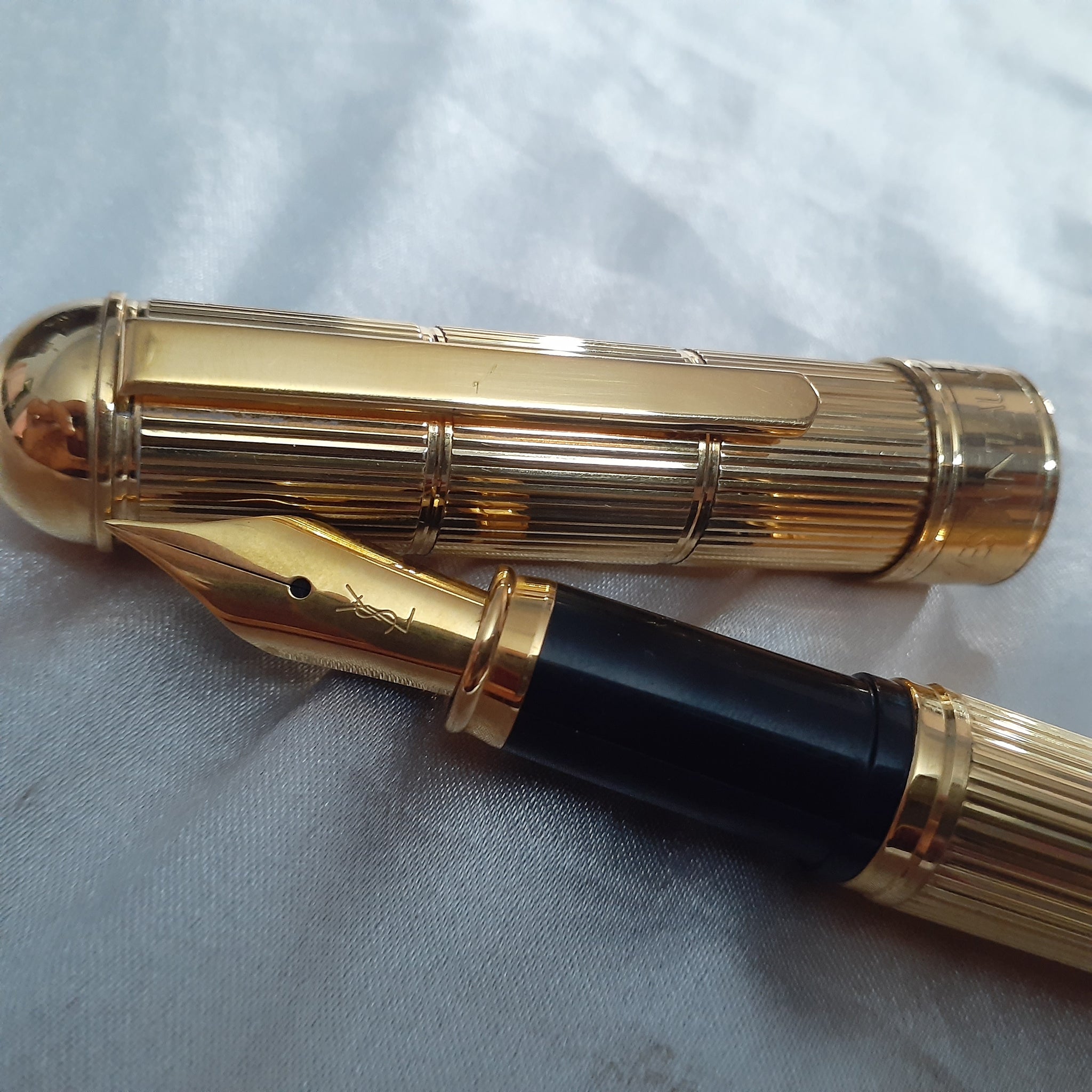 ysl gold pen