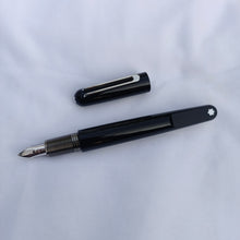 Load image into Gallery viewer, Montblanc M Ultra Black fountain Pen
