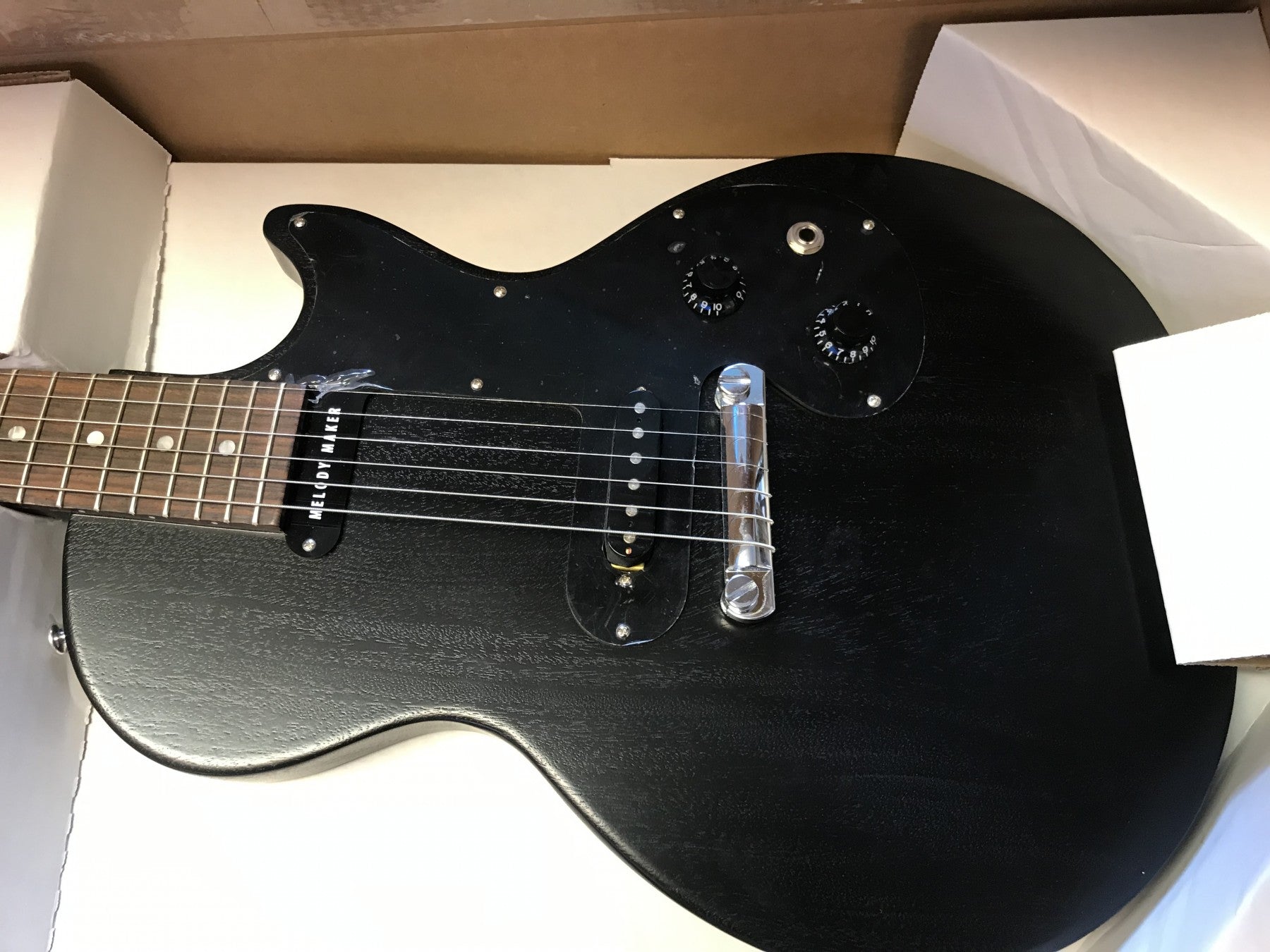 black gibson melody maker