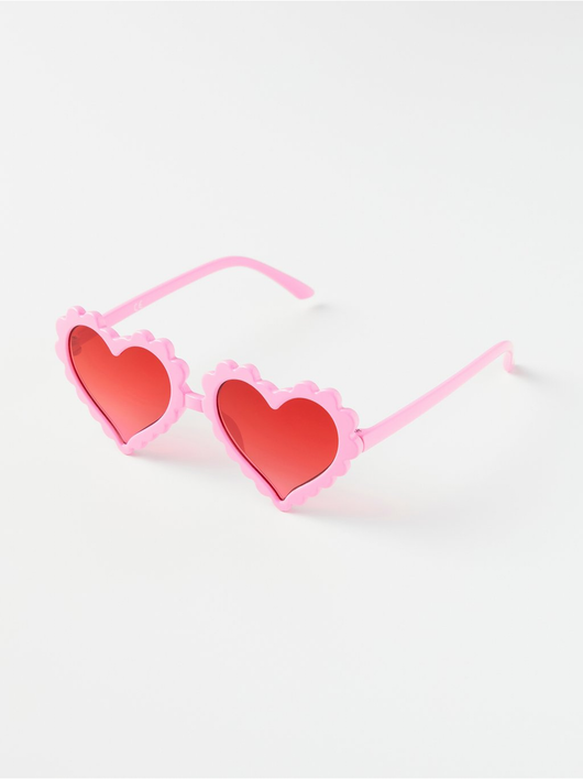 Forhøre fjerkræ Cyclops Hjerteformede solbriller – Lindex Danmark