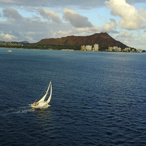 Sailing Off Waikiki