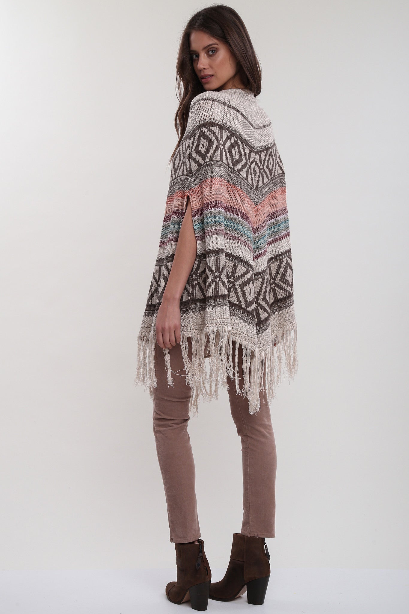 Open Front Poncho in Vintage Vogue Goddis Knitwear