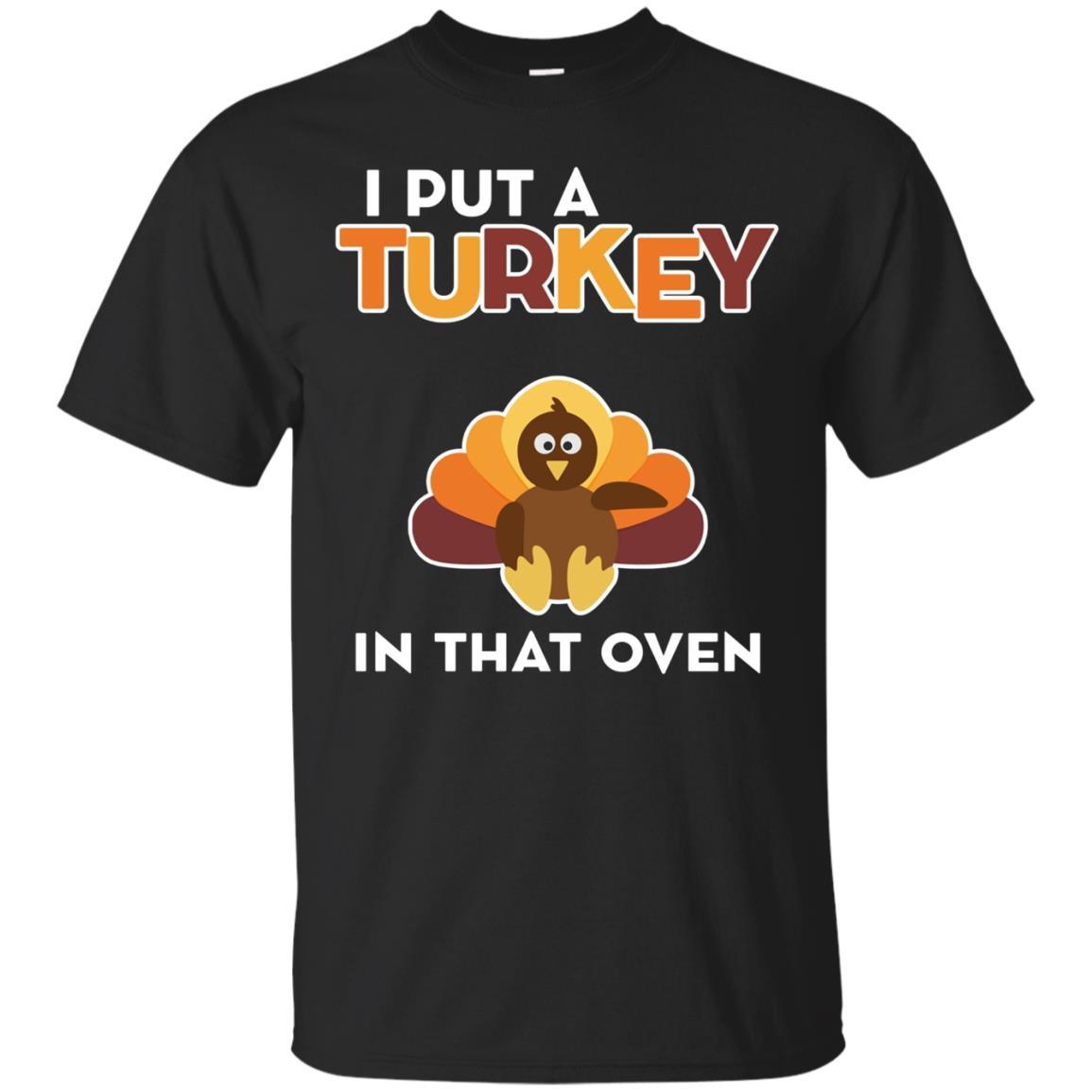 S Turkey In Oven - Thanksgiving Pregnancy Announcet T-shirt