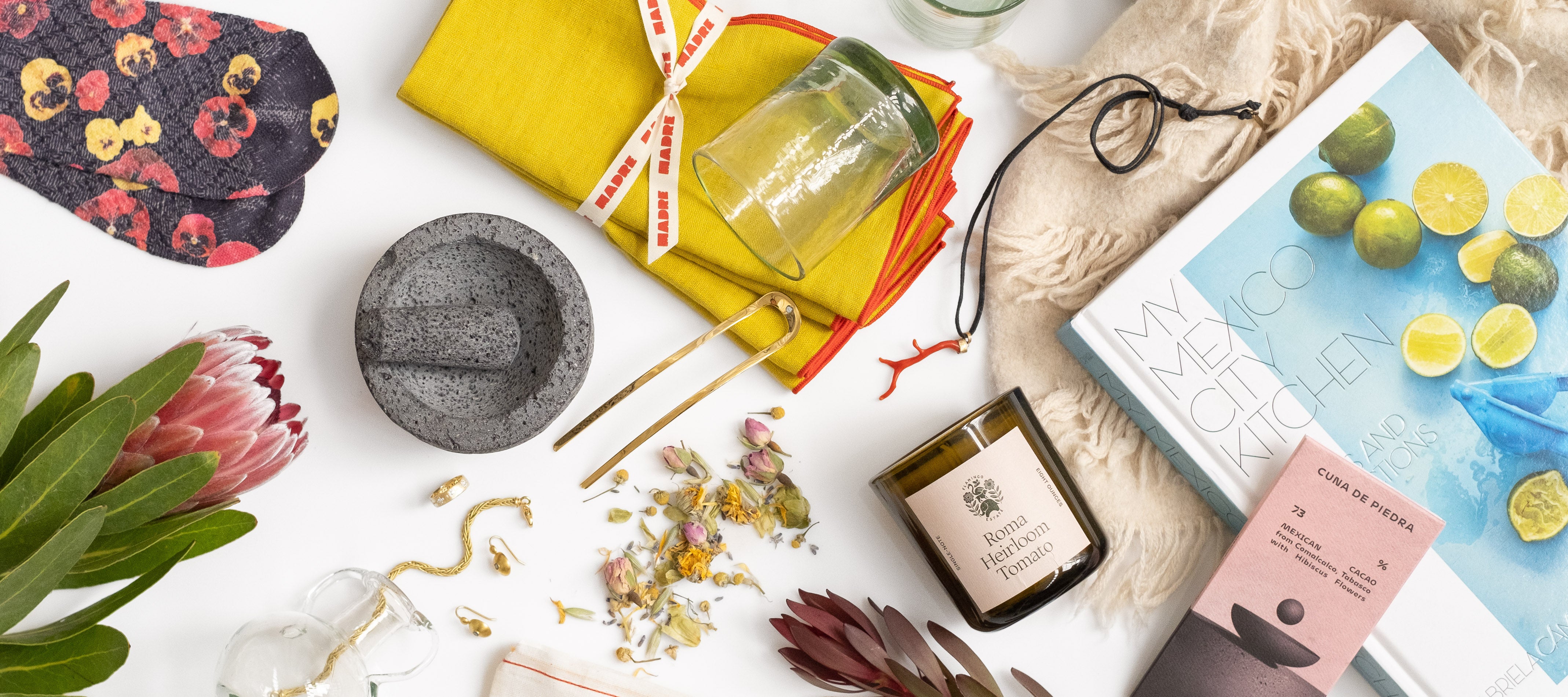 Gift Guide | á la Frida Khalo