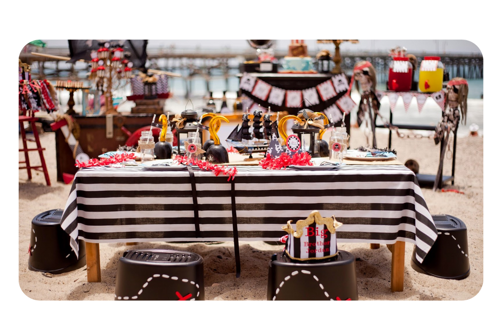 Laura's little party blog pirate party idea