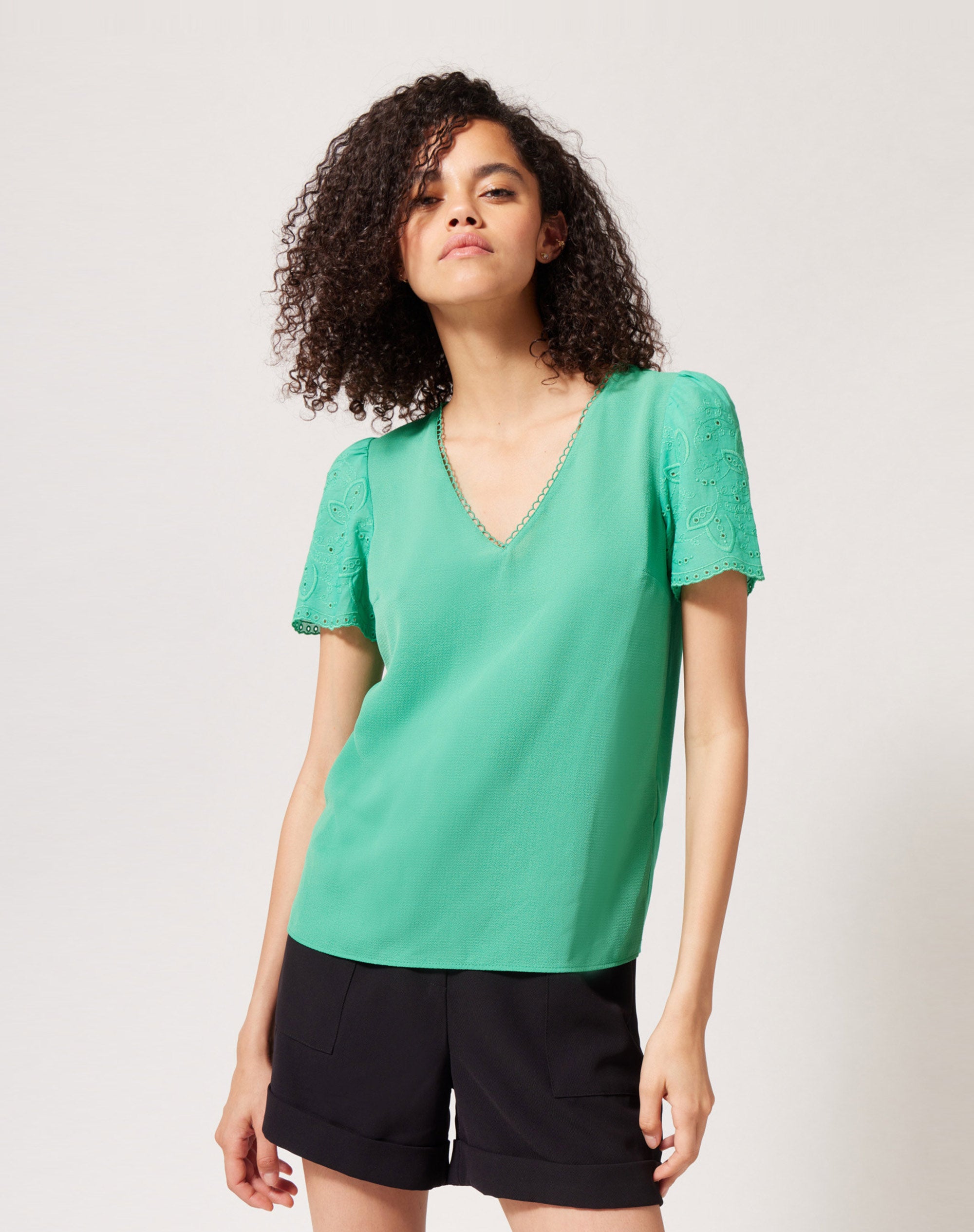 Camisa Naf Naf Bordados y Puntillas Verde Mujer