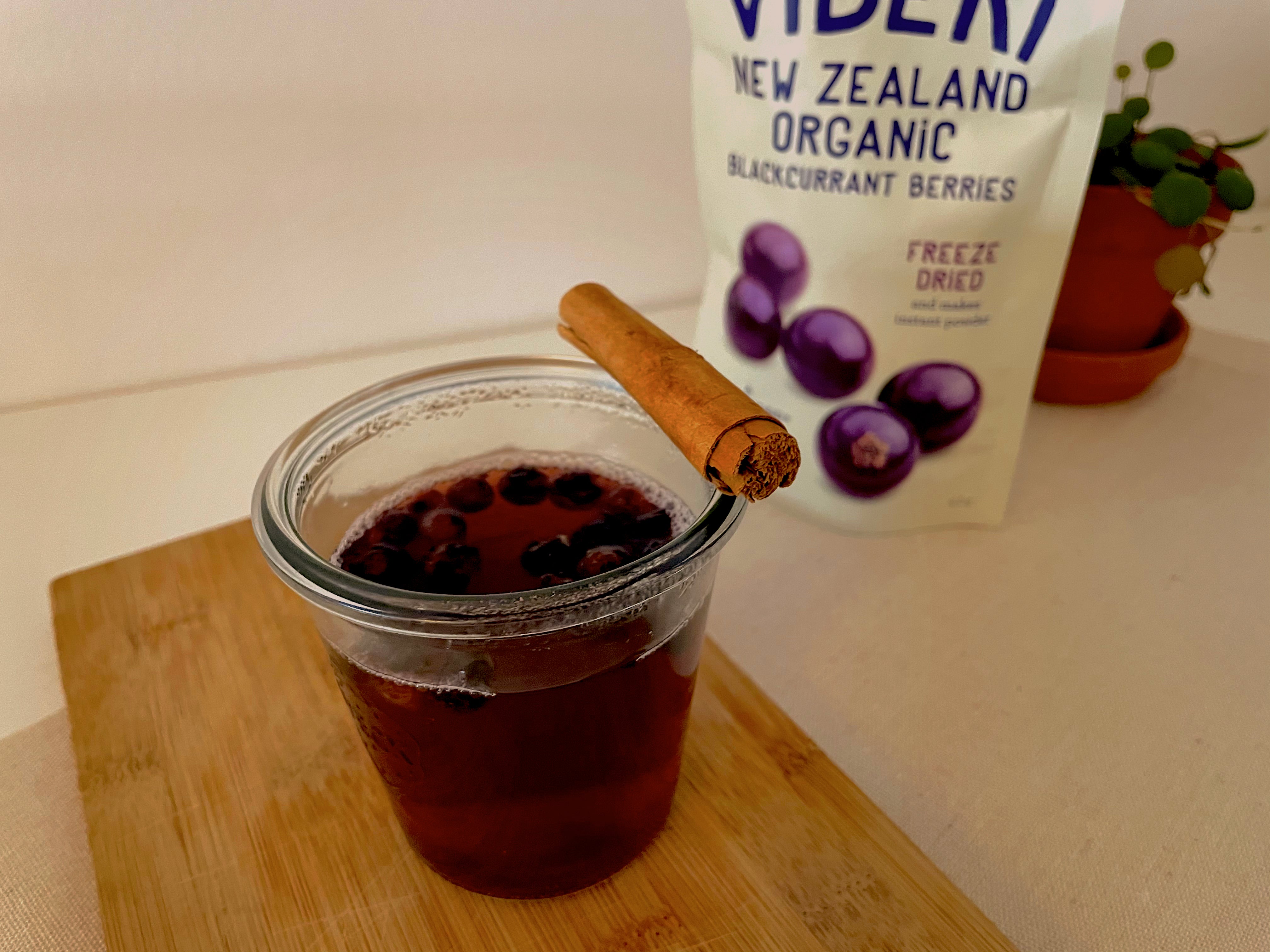 Blackcurrant Soother Tea with Cinnamon Stick and ViBERi Pack