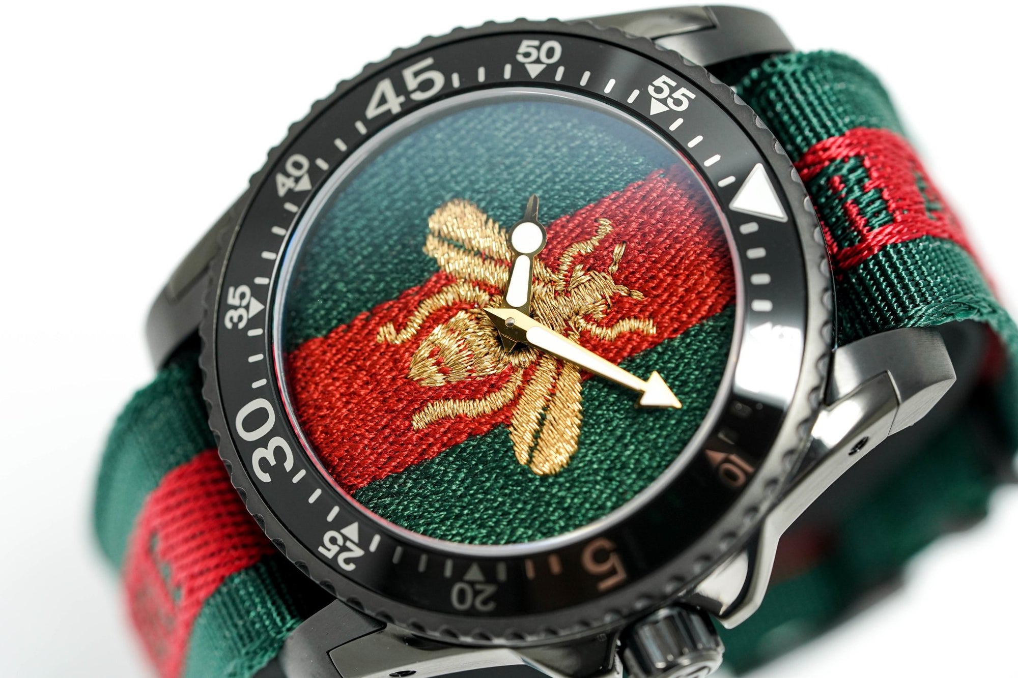 gucci beetle watch