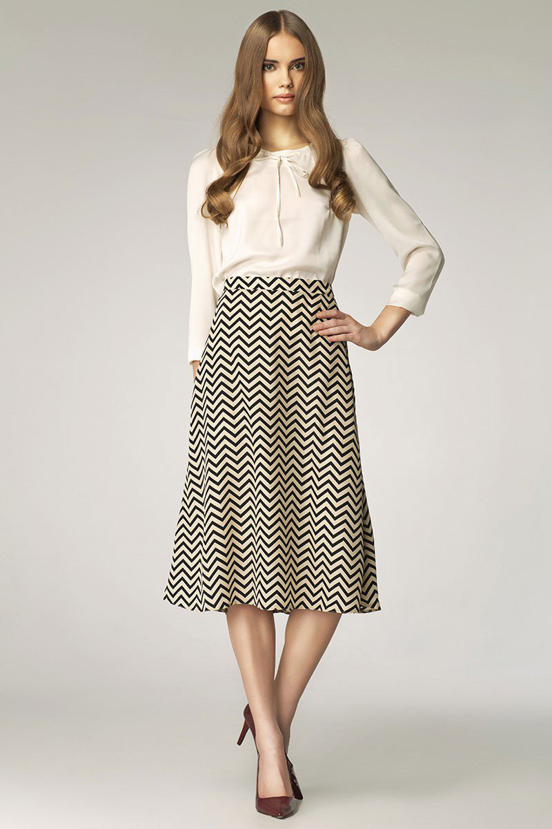 Skirts printed with herringbone patterns