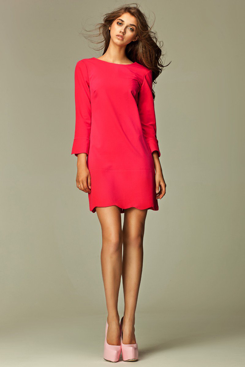 Dress with low back, fuchsia.