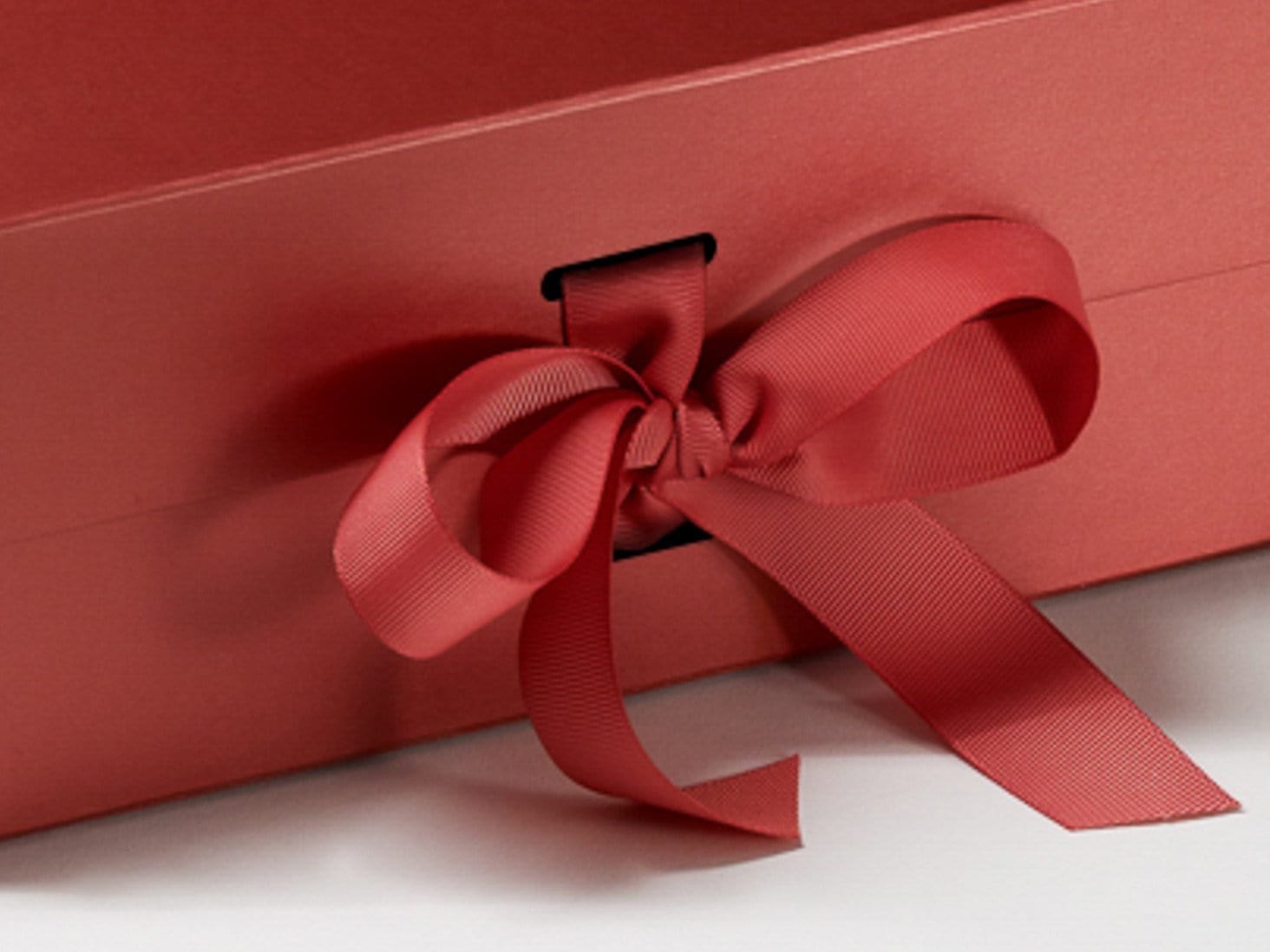 Red A5 Deep Folding Gift Box with Changeable Ribbon