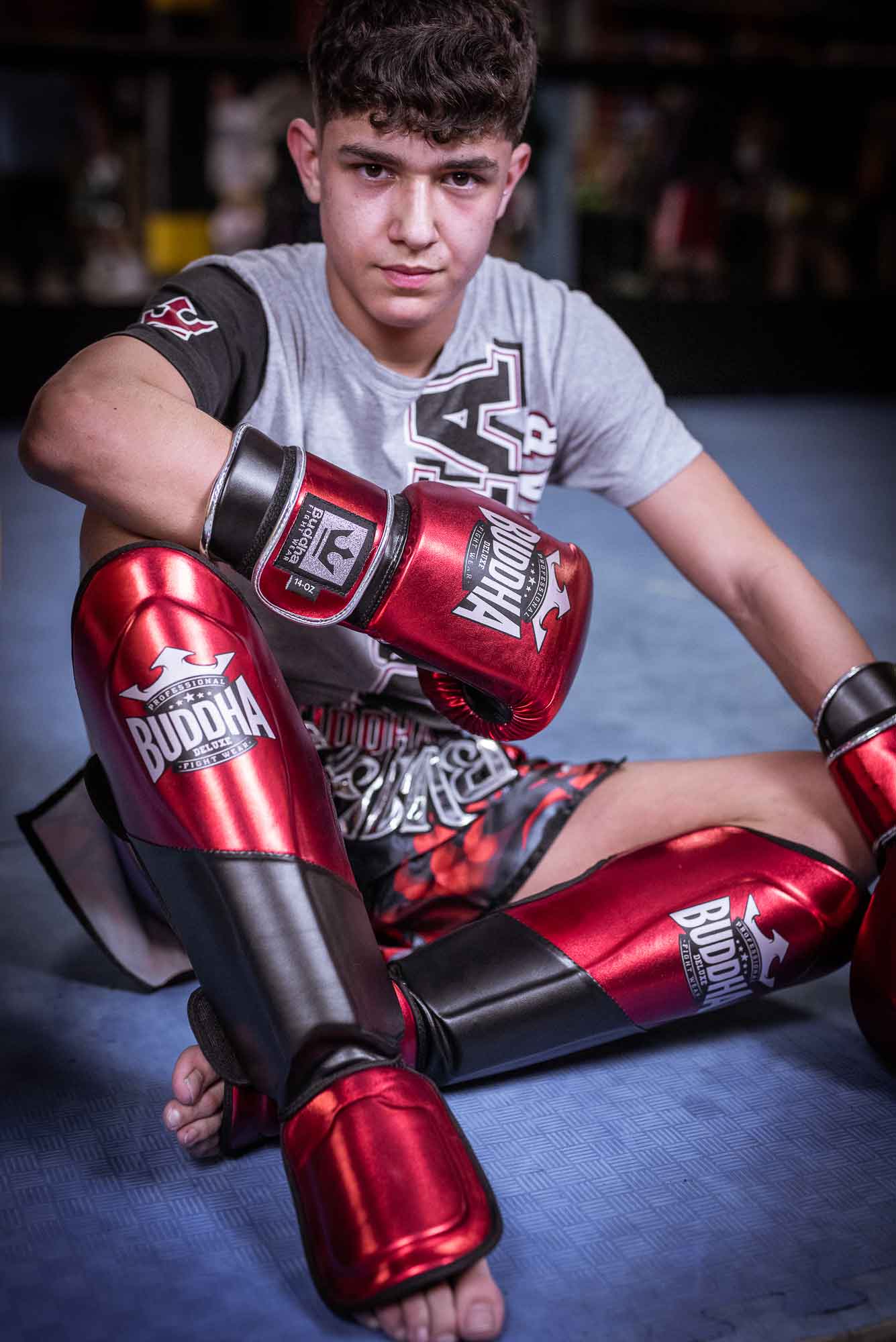 Muay Thai e altri sport da combattimento Protezione per stinci per kick boxing MMA FIGHTR® Parastinchi – con vestibilità perfetta e imbottitura ideale 