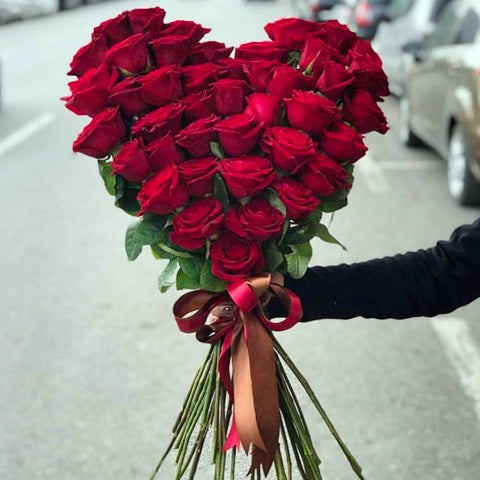 Heart Shaped Red Rose Bouquet \u2013 BetterFlowers.ae