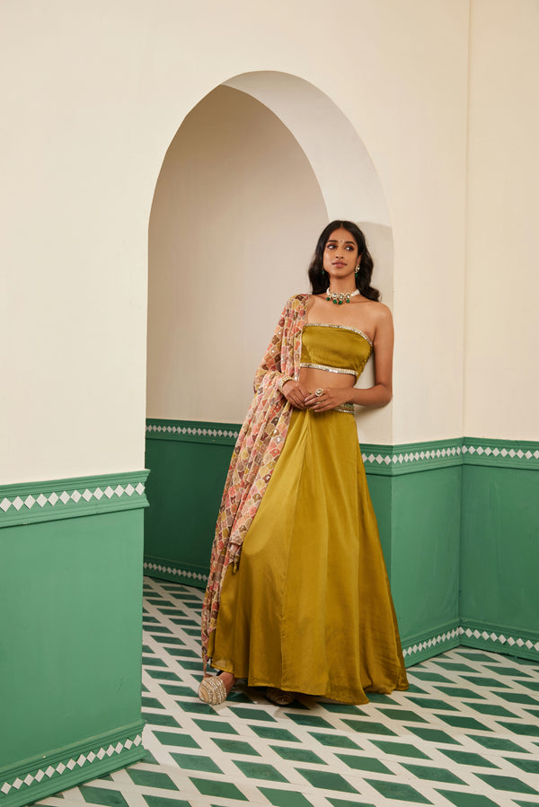 Photo of Pastel Pink and Mango Lehenga with Parrot Green Dupatta