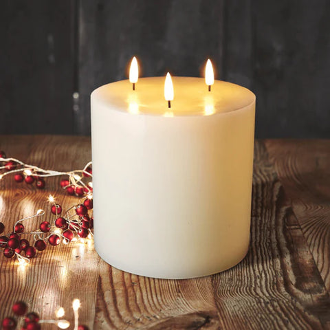LED battery powered flame effect pillar candle