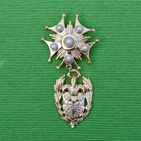 vintage pearl brooch