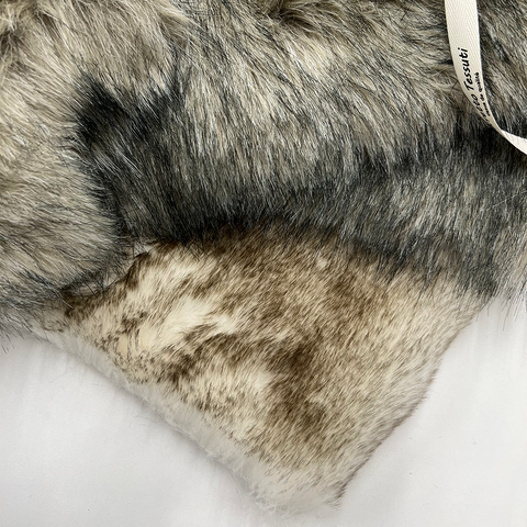 Comment choisir son tissu pour coudre un manteau ? – Torretto Tessuti