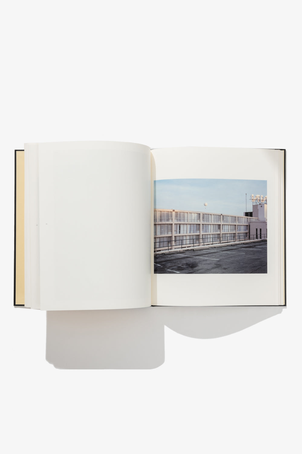 ALEC SOTH - NIAGARA (FIRST EDITION) – LADY WHITE CO.