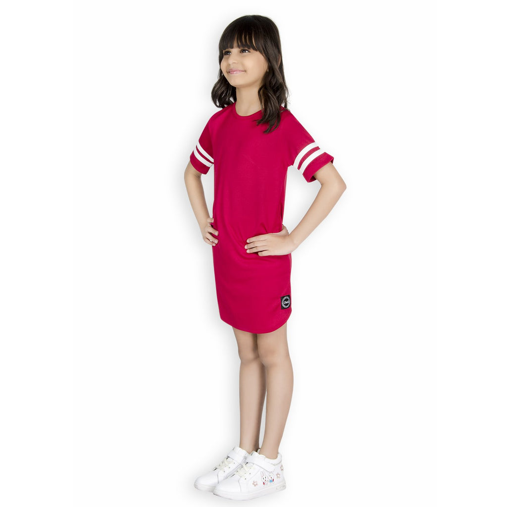 girls red tshirt