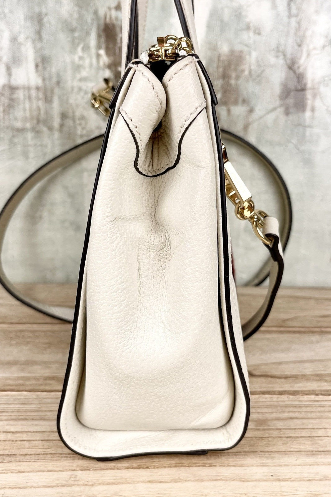 Louis Vuitton Alma BB Epi Leather Bag – Designer Exchange Consignment TO