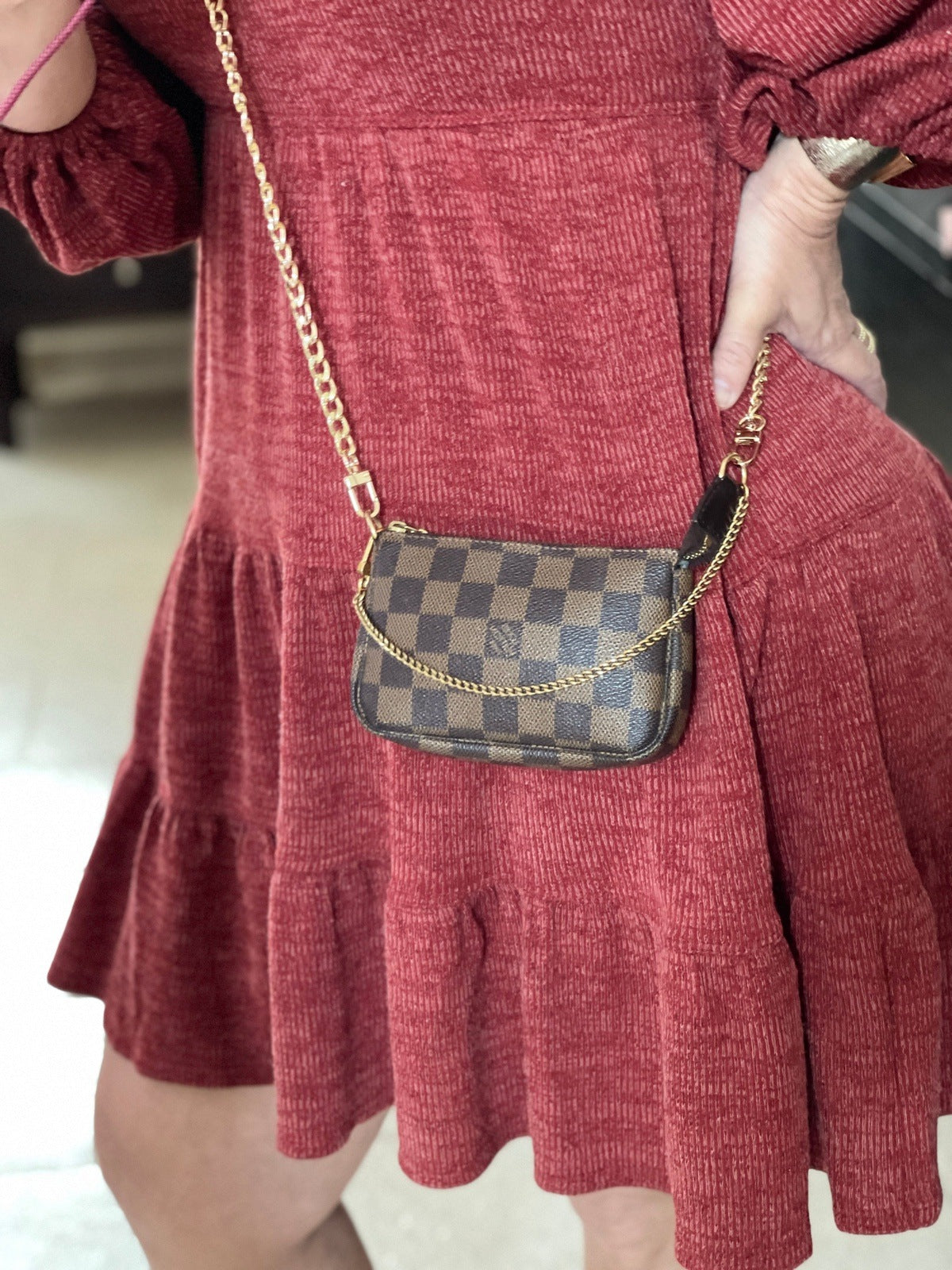 Louis Vuitton Limited Edition Monogram Canvas '1 Rue Scribe, Paris' Mini  Accessories Pochette Bag - Yoogi's Closet