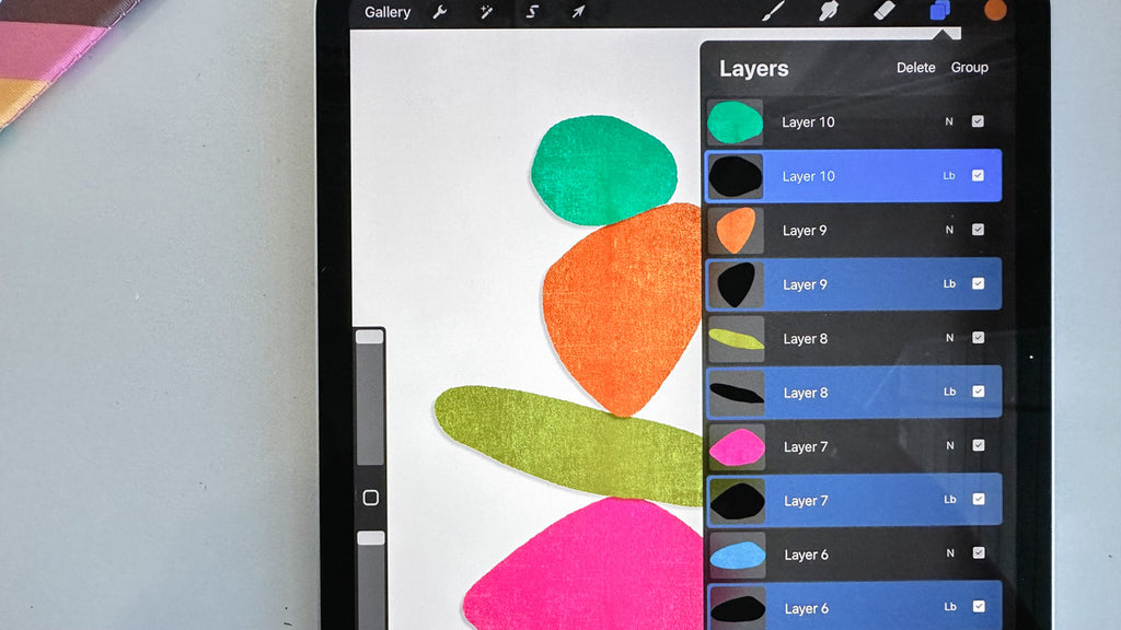 how to use clipping masks in Procreate