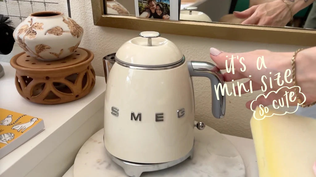 Small Smeg kettle