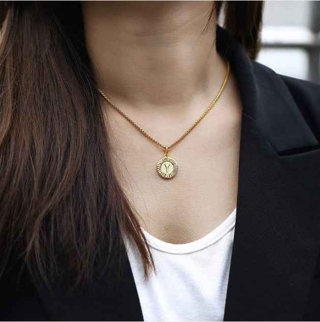 CIRCLE GOLD INITIAL PENDANT CHAIN