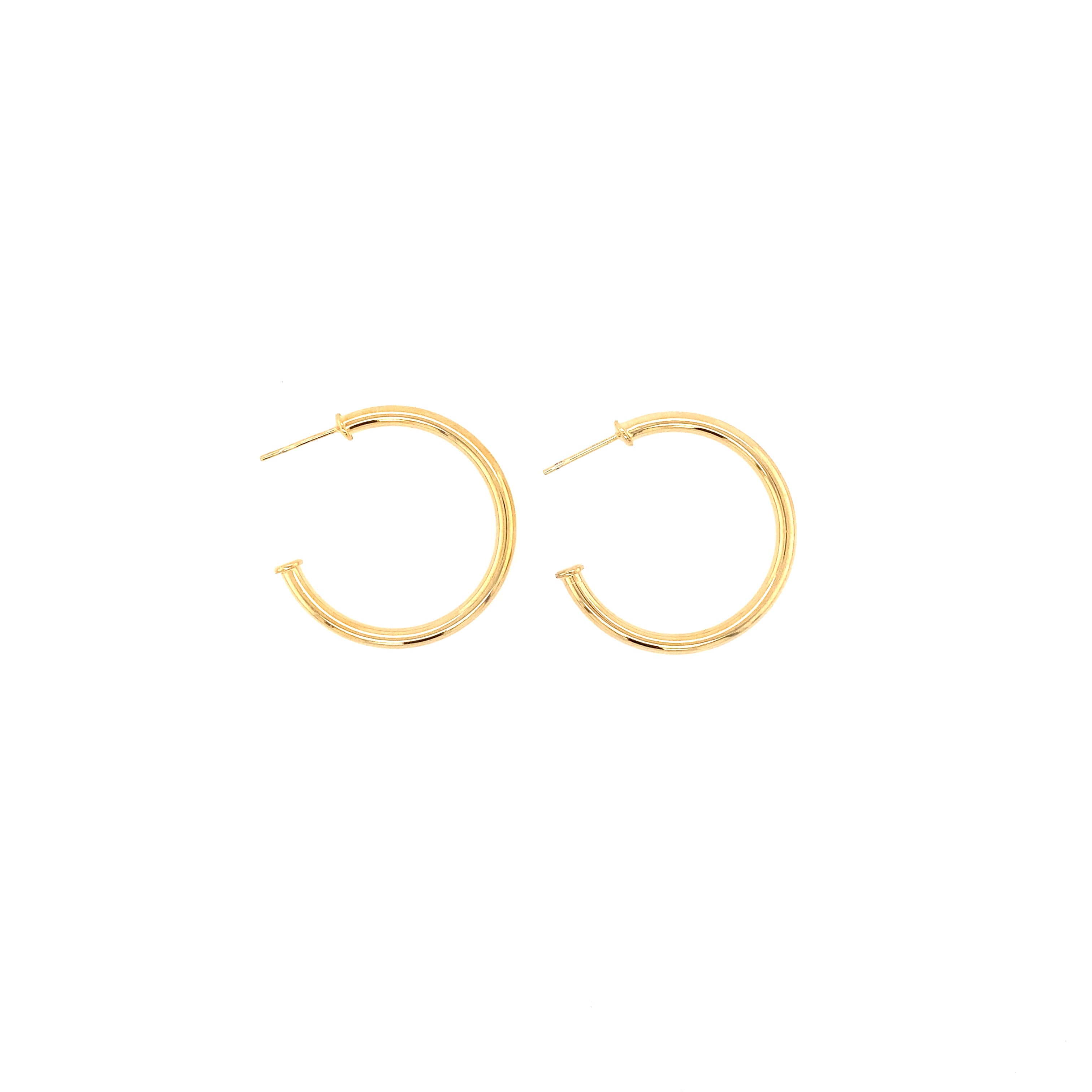 CLASSY HOOP EARRINGS