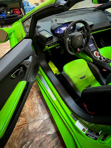 Black Floor Mats for Lamborghini Huracan 2014-2023 With Green Leather