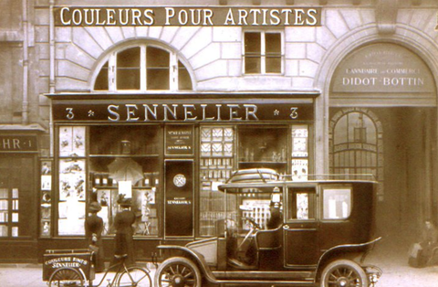 Sennelier shop in Paris black and white