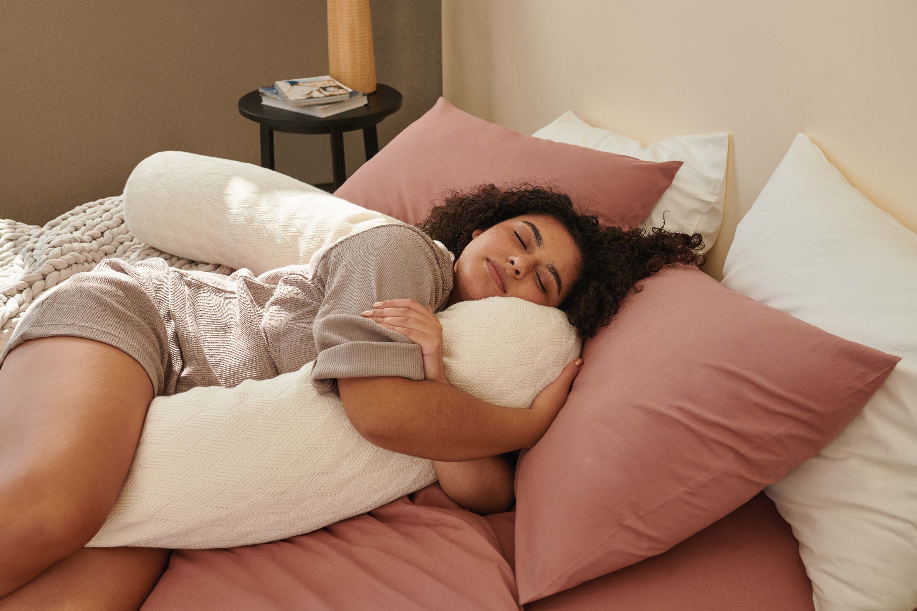 The Minimalist: A Side Sleeper Pregnancy Pillow – Momma's Shop