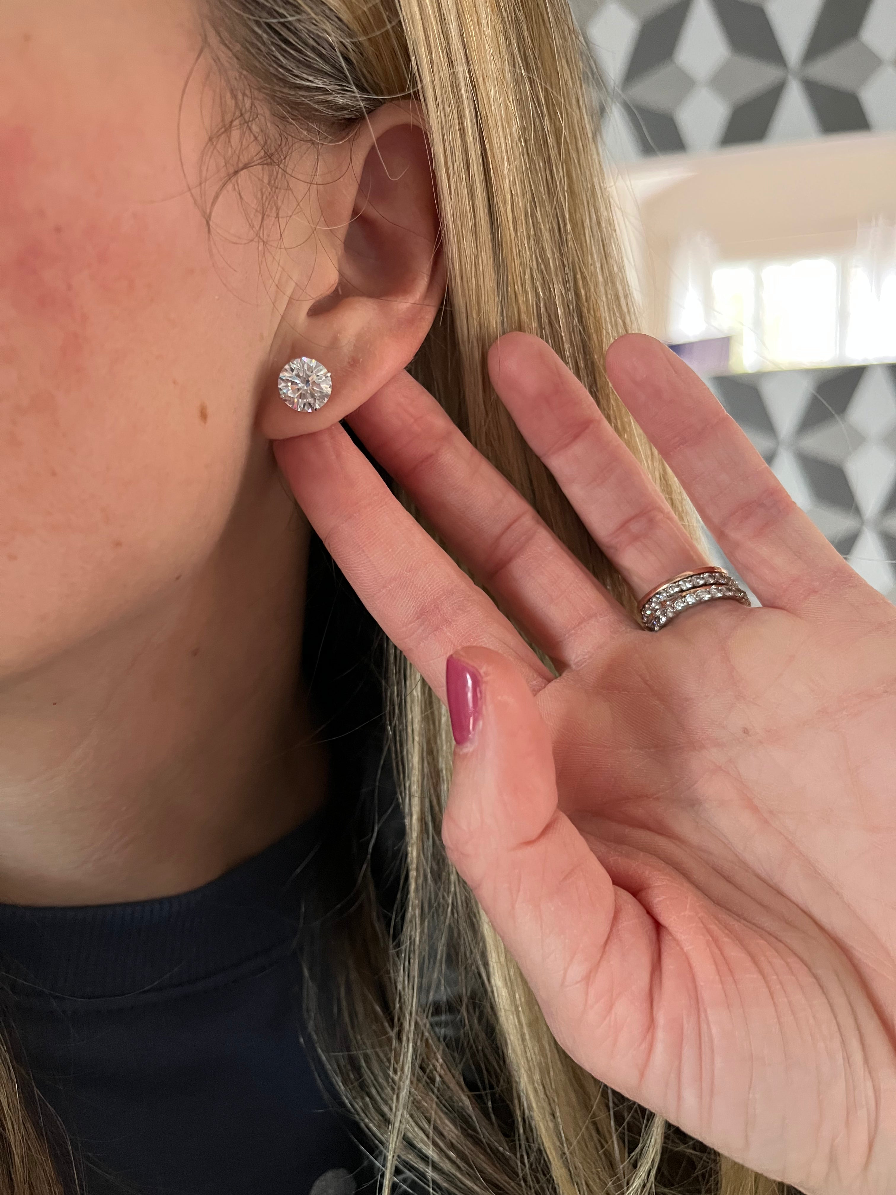 14k white gold, 8mm studs