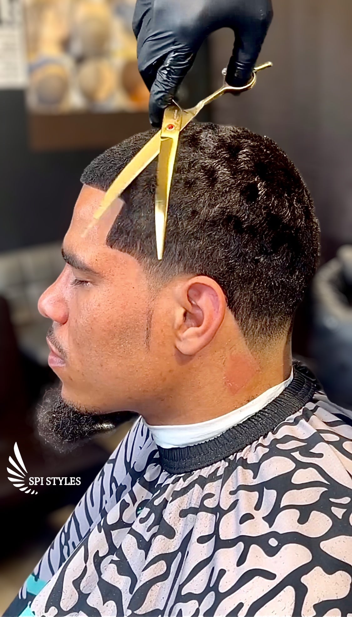 How to Get Waves, According to a Master Barber