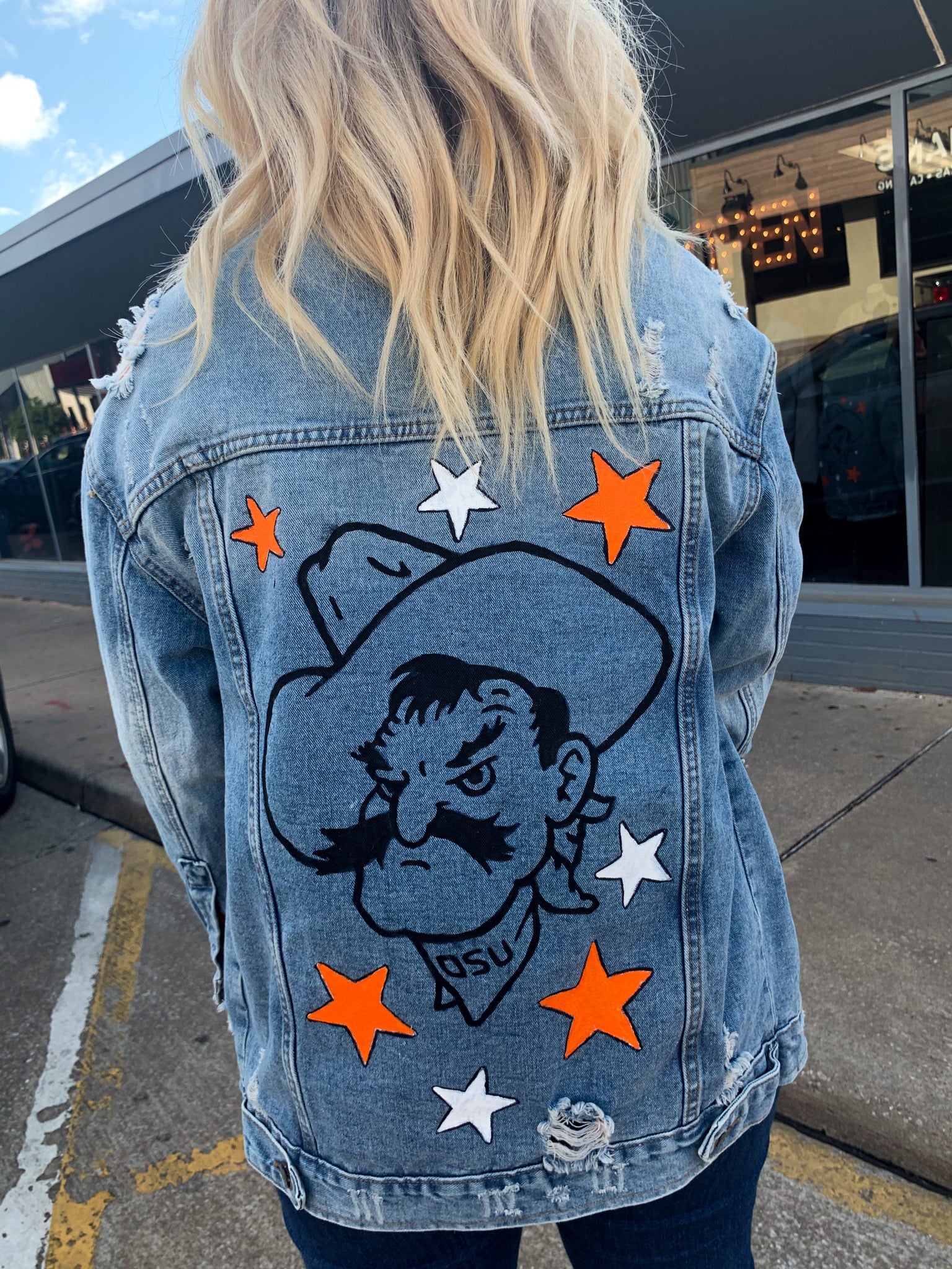 Featured image of post Street Style Painted Denim Jacket / I do all my work with love, and in every job i put in a part of myself.